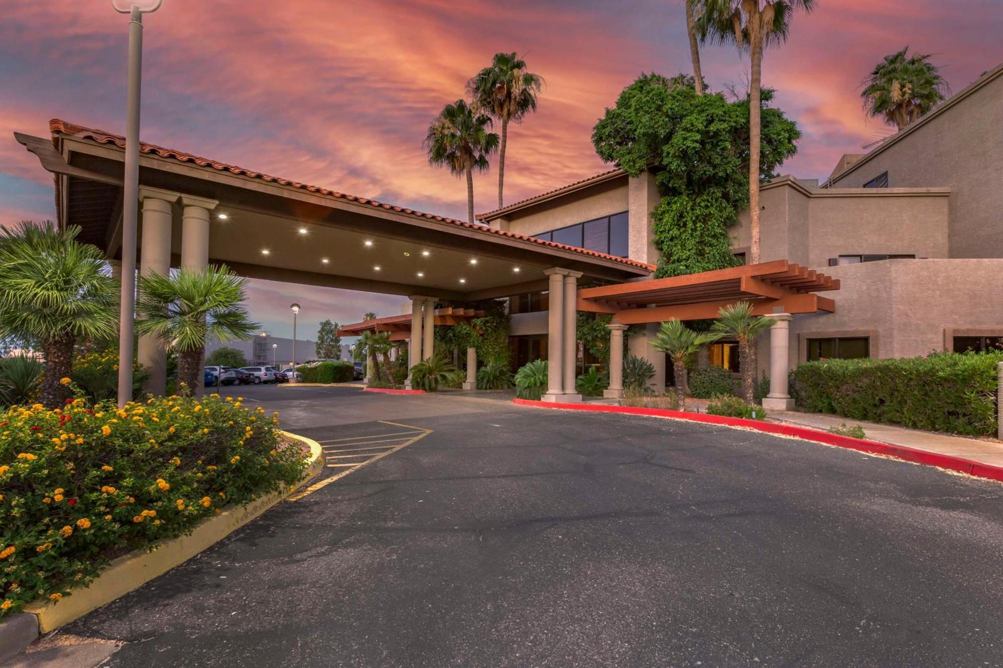 Best Western Plus Scottsdale Thunderbird Suites Eksteriør billede