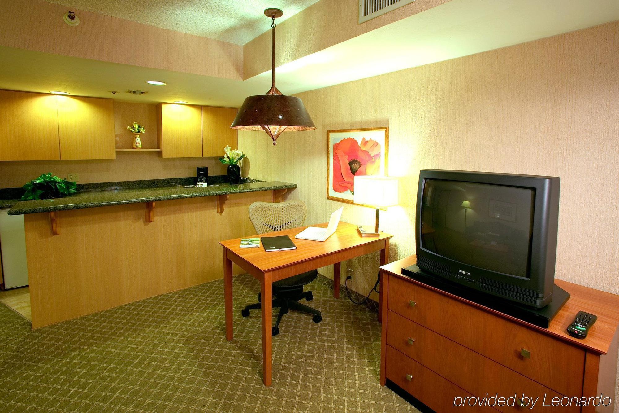 Best Western Plus Scottsdale Thunderbird Suites Værelse billede